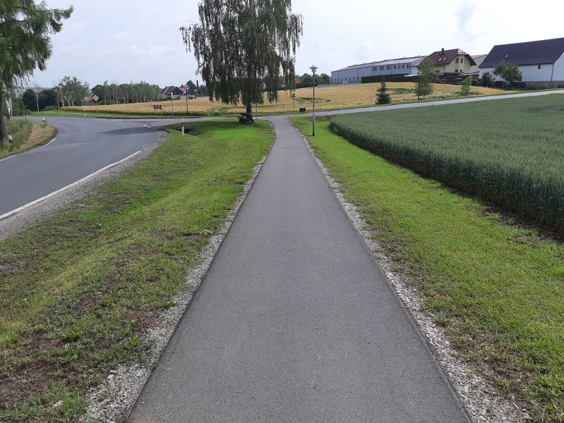 Rad- und Gehweg Obertrebra